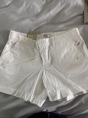Old Navy White Women's 5" Shorts - Casual Cotton Blend